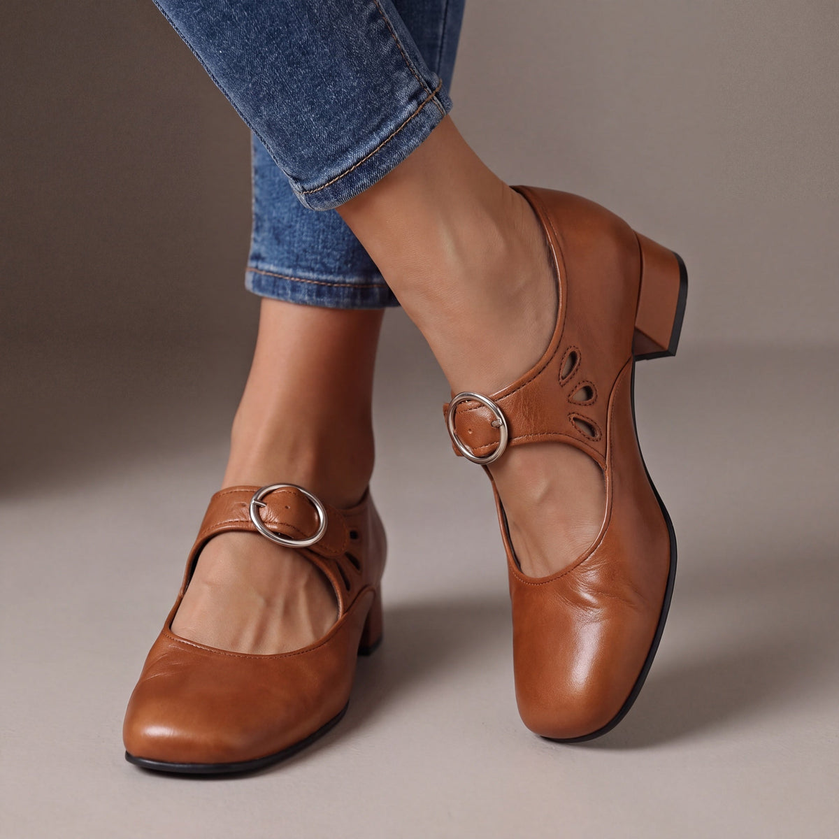 Véronique | Comfort Heeled Flats